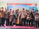 SEMANGAT : Bupati Sleman Hardo Kisworo berfoto bersama dengan pengurus Paser Sleman usai acara. Foto. Dok Panitia.