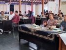 SERIUS : Para peserta kegiatan sarasehan induk organisasi budaya yang diselenggarakan KPOTI dan Dinas Kebudayaan Sleman di aula Kalurahan Sumberagung, Moyudan Sabtu (27/9). Foto. Dok. Panitia